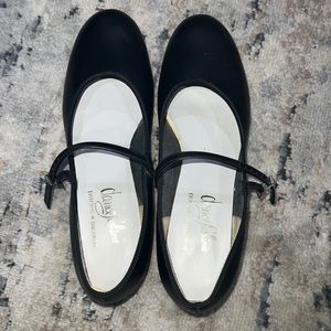 Dance tapping shoes (tap)